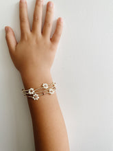 Load image into Gallery viewer, Mini Christmas Tree Farm Daisy Diffuser Bracelet with Rosewood Beads